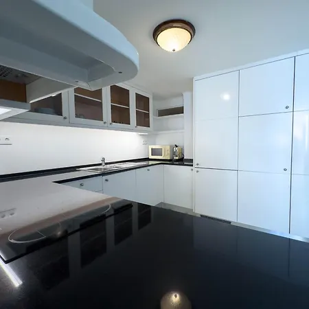 Queen's Ocean Sight - 3*