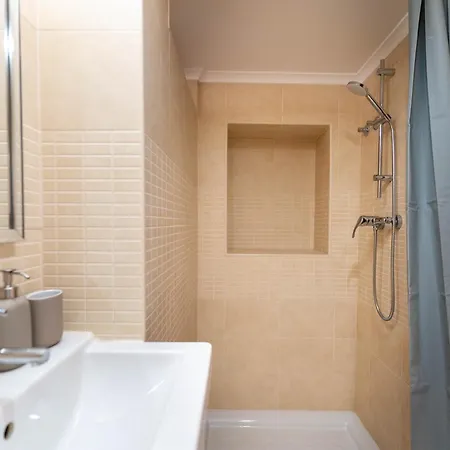 Queen's Ocean Sight - 3* Cascais